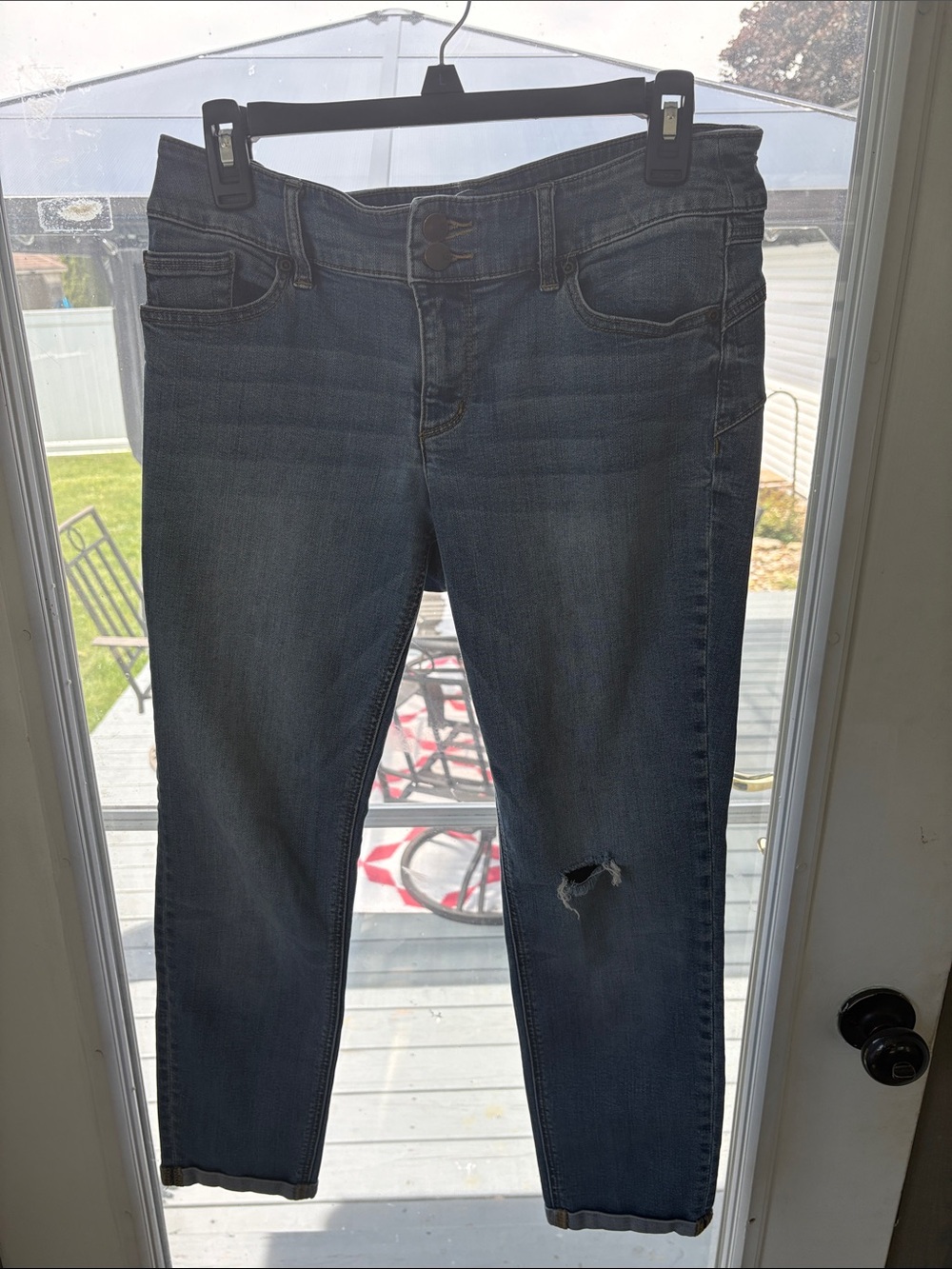 Source Unknown Dark Blue Cropped Skinny Jeans with Knee Distress